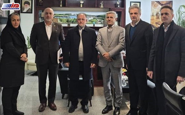 نشست مشترک مدیران بانک ملی با سرپرست و عضو هیات مدیره شرکت صنایع چوب و کاغذ مازندران