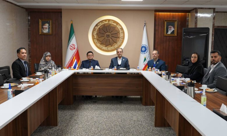 رایزن بازرگانی تایلند از اتاق البرز بازدید کرد
